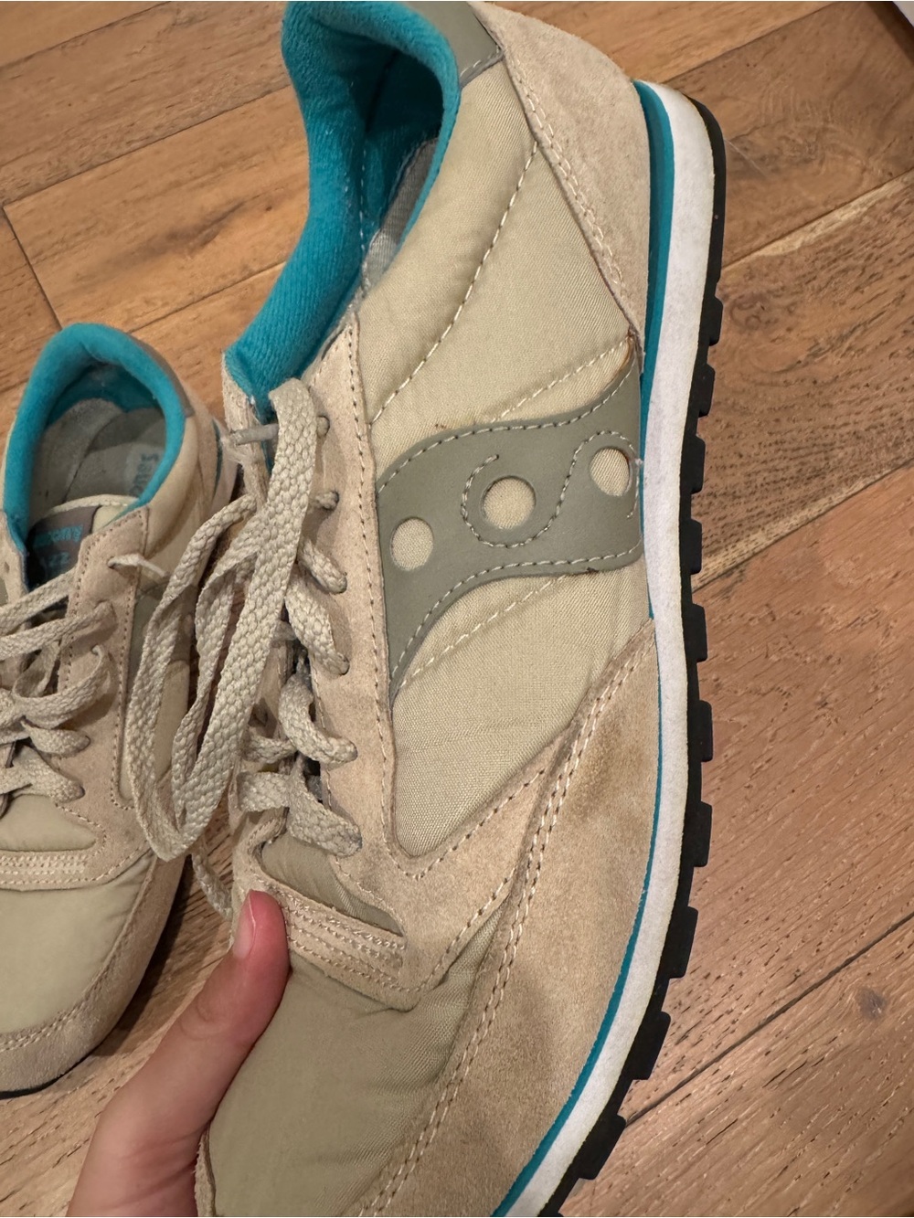 White and Gray Saucony Jazz Low Pro Sneakers - Picture 5 of 7